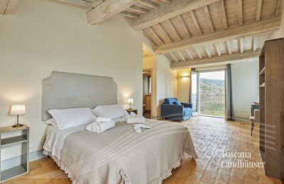 Landhaus kaufen Cortona, Toskana, RIF 2986 Schlafzimmer 1