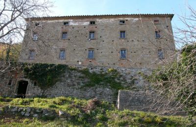 Schloss kaufen San Leo Bastia, Palazzo Vaiano, Umbrien, Rückseite