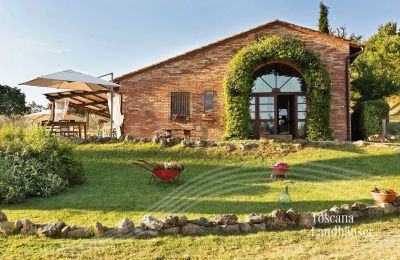 Landhaus kaufen Chianciano Terme, Toskana, RIF 3061 Blick auf Rustico