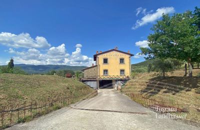 Casa di campagna in vendita Cortona, Toscana, RIF 3085 Garage