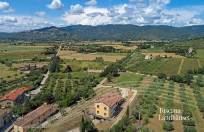 Casa di campagna in vendita Cortona, Toscana, RIF 3085 Haus und Umgebung