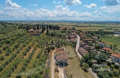 Casa di campagna in vendita Cortona, Toscana, RIF 3085 Landhaus und Umgebung