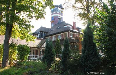 Historische Villa kaufen Karlovy Vary, Karlovarský kraj, Außenansicht