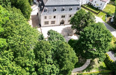 Herrenhaus/Gutshaus kaufen Sędzisław, Dwór w Sędzisławiu, Niederschlesien, Drohnenfoto