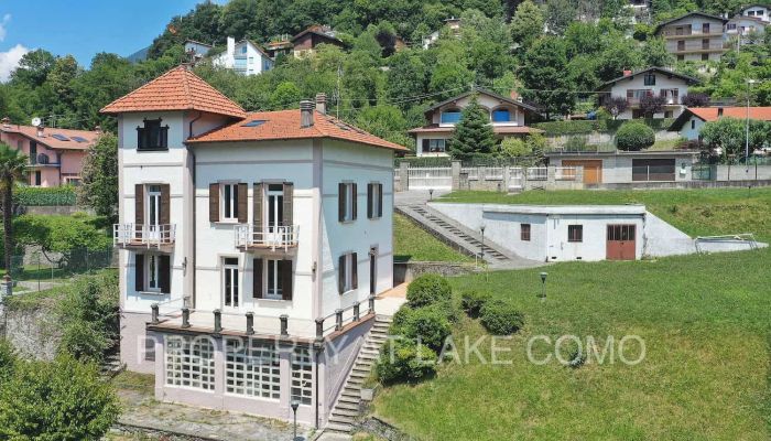 Villa historique à vendre Dizzasco, Lombardie,  Italie