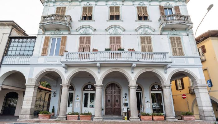 Appartamento in edificio storico Lesa 5