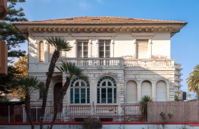 Historische Villa kaufen Albenga, Ligurien, Rückseite