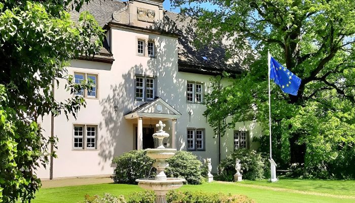 Schloss kaufen 32683 Barntrup, Nordrhein-Westfalen,  Deutschland