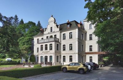 Historische Villa kaufen Duszniki-Zdrój, Wojska Polskiego 10, Niederschlesien, Seitenansicht