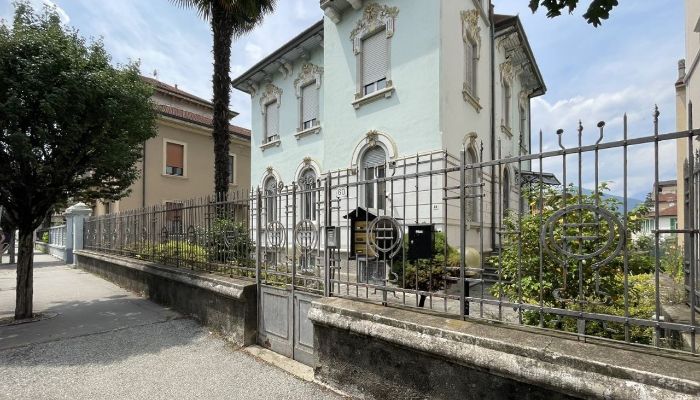 Schlosswohnung kaufen Luino, Lombardei,  Italien