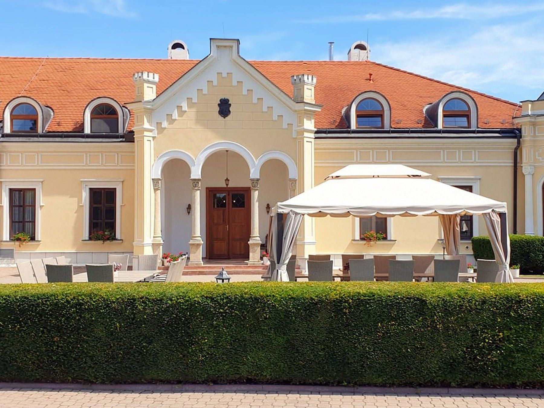 Fotos Herrenhaus in der Grenzregion Slowakei-Österreich-Tschechien