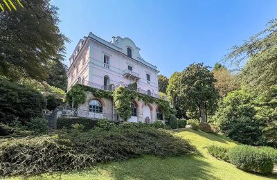 Wohnung in historischem Gebäude kaufen 28838 Stresa, Piemont, Garten