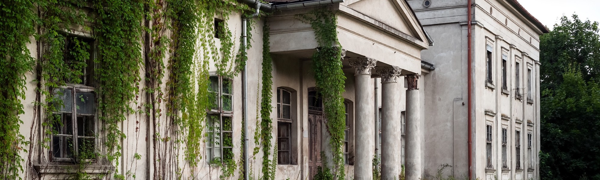 Fotos Charmantes renovierungsbedürftiges kleines Schloss in Großpolen zu verkaufen