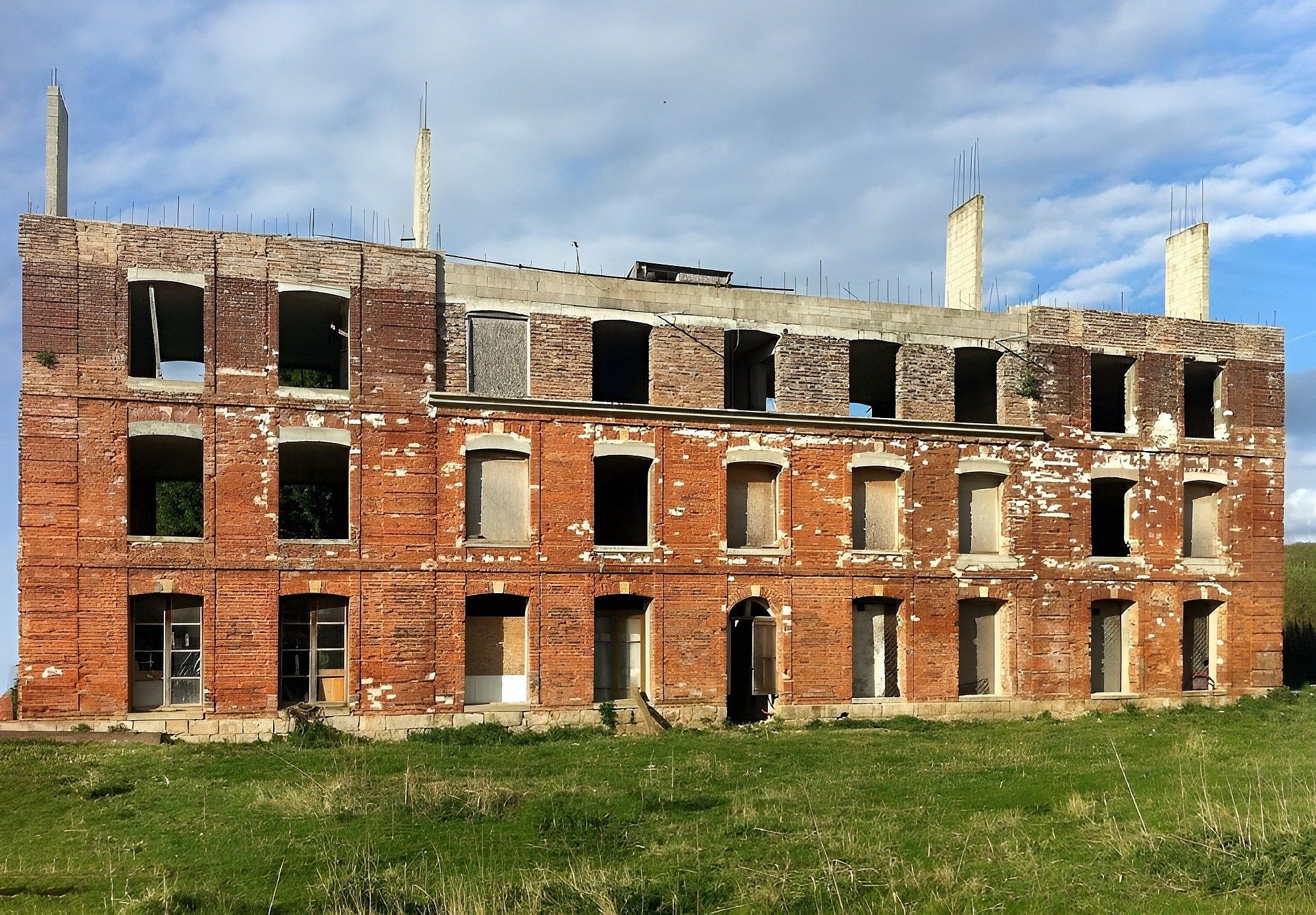 Fotos Herrenhaus in der Normandie zum Wiederaufbau