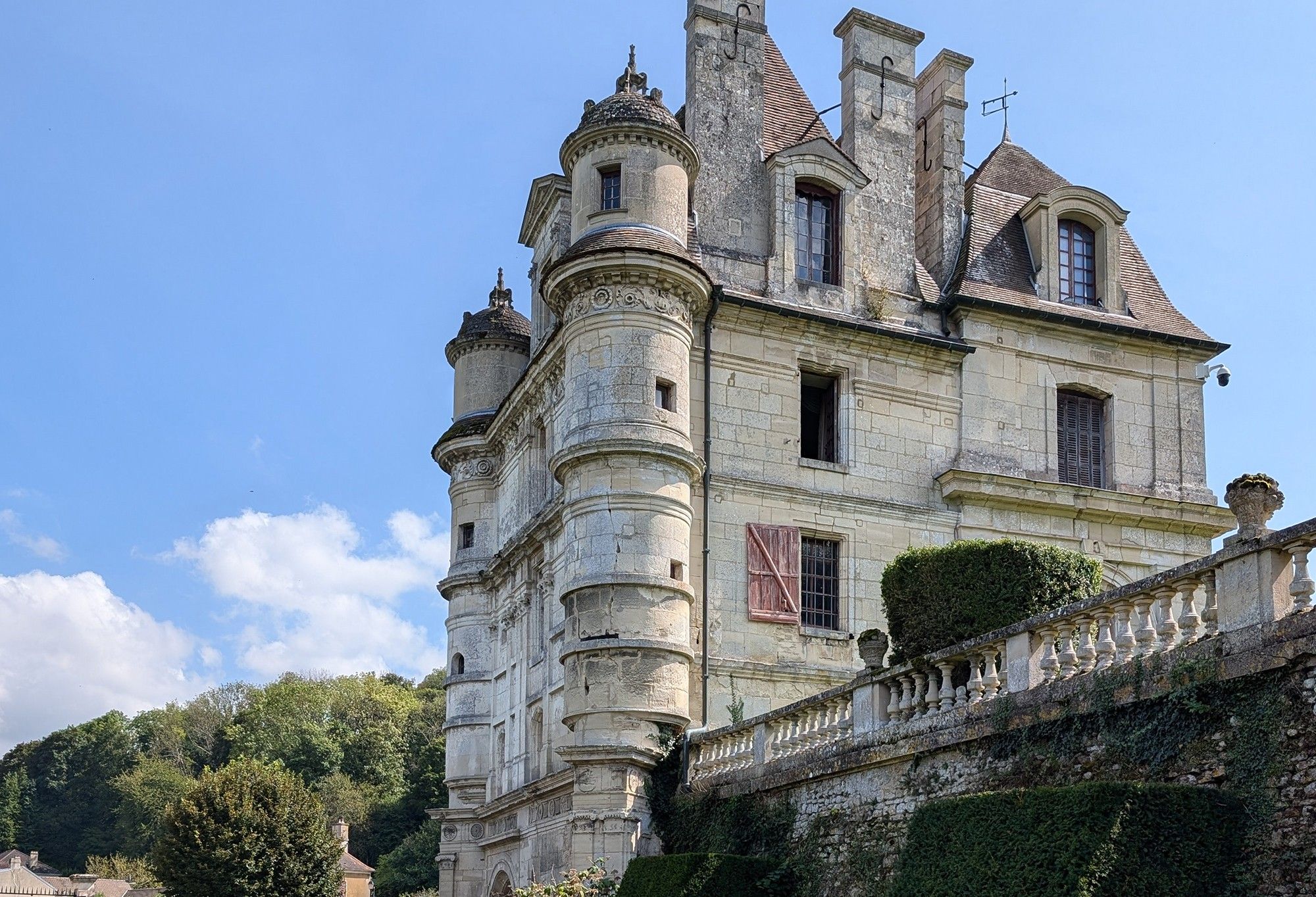 Fotos Château und prächtige Gartenanlage, 60 km von Paris