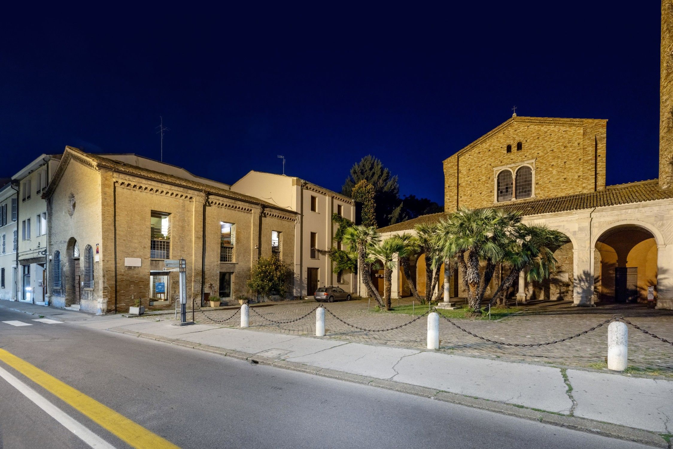 Immagini Conversione in edificio residenziale: antica chiesa di Ravenna