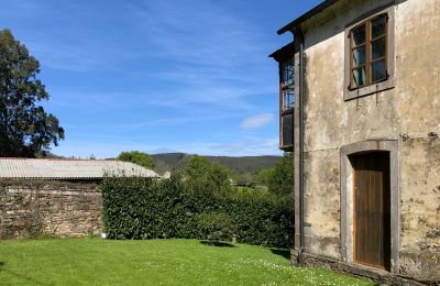 Bauernhaus kaufen Moeche, Sta Cruz de Moeche, Galizien, Patio delantero