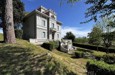 Historische Villa kaufen Fauglia, Toskana, Außenansicht