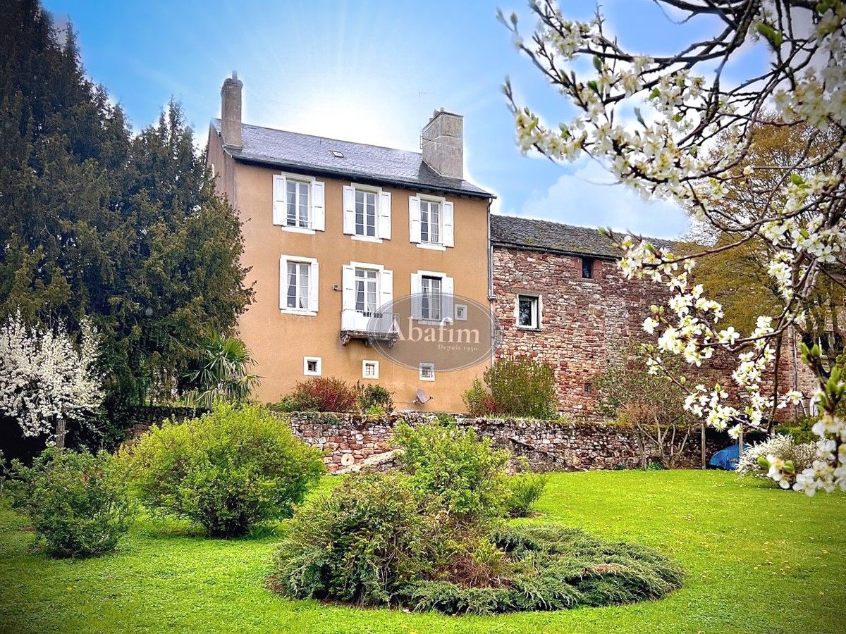 Immagini Casa padronale di carattere vicino a Rodez