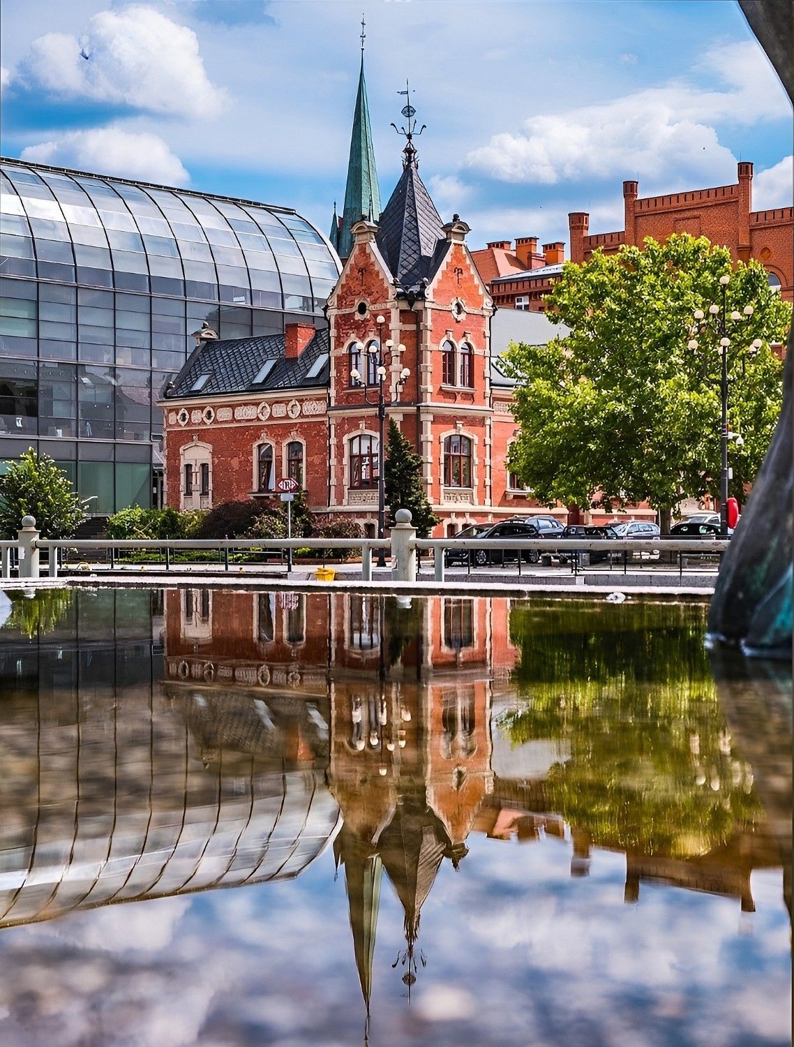 Immagini Villa sulla riva del fiume a Bydgoszcz