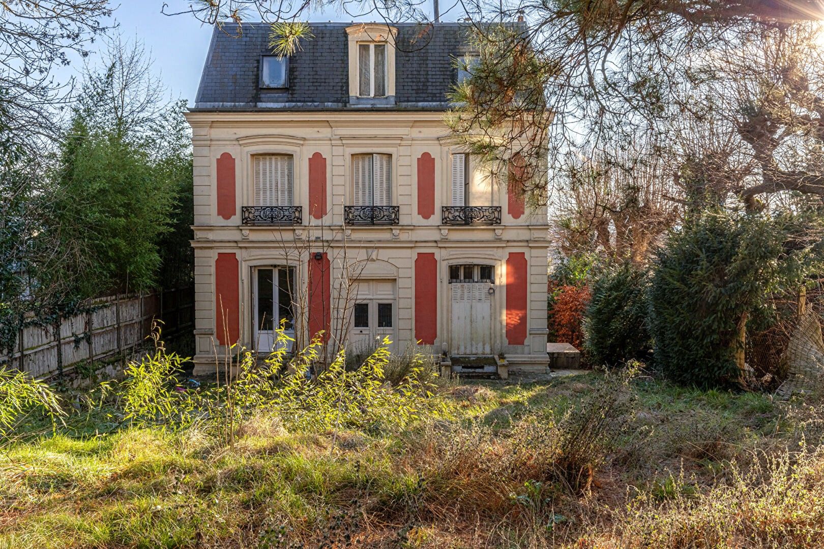 Photos Jolie villa dans la banlieue parisienne de Sèvres