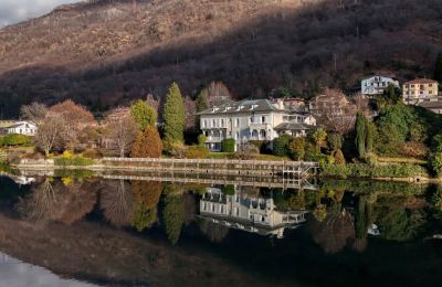 Villa storica in vendita Omegna, Piemonte, Foto 1/49