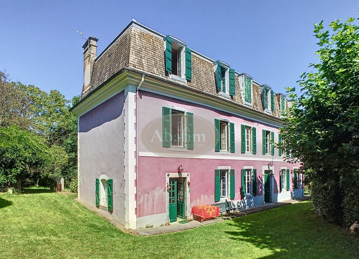 Fotos Herrschaftliches Haus mit Garten in der Nähe von Lourdes