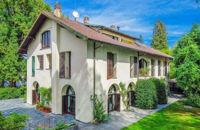 Villa storica in vendita Castelletto Sopra Ticino, Piemonte, Vista laterale