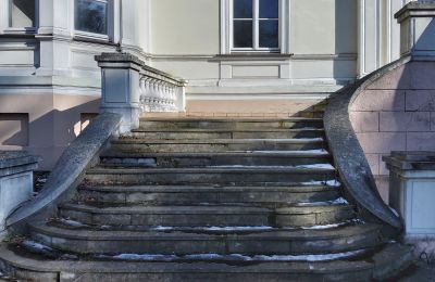 Schloss kaufen Lubstów, Pałac w Lubstowie, Großpolen, Treppe