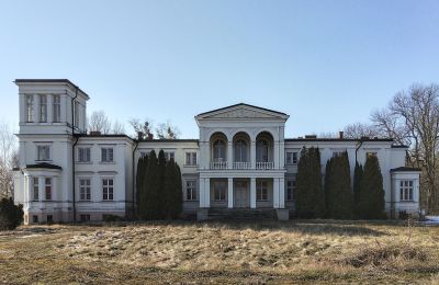 Schloss kaufen Lubstów, Pałac w Lubstowie, Großpolen, Vorderansicht