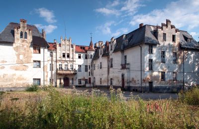 Schloss kaufen Dobrocin, Pałac w Dobrocinie, Niederschlesien, Vorderansicht