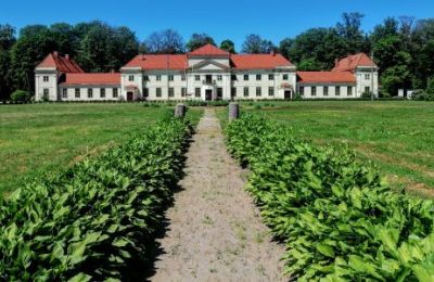 Neues Leben in alten Herrenhäusern des Baltikums