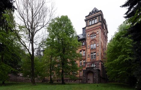 Bad Schlema, Auer Talstraße - Historische Liegenschaften im Erzgebirge: Sanatorium der Wismut AG (Bergbau) in Schlema