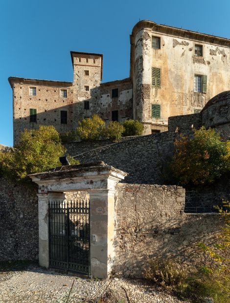 Balestrino, Castello Dei del Carretto - Schloss in Balestrino