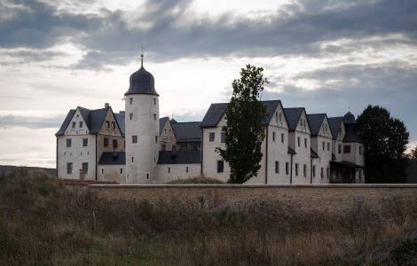 /pp/cc_by/thumb-deutschland-thueringen-kannawurf-schloss.jpg