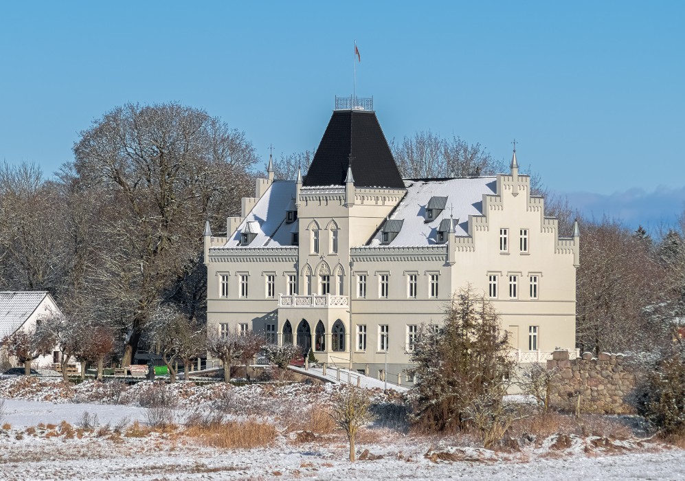 Saniertes Herrenhaus Wrangelsburg 2021, Wrangelsburg