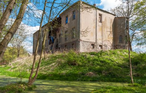  - Sanierungsbedürftiges Gutshaus in Altwigshagen, Schlosspark