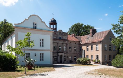 Karow, Friedenstraße - Gutshaus Karow, Jerichower Land