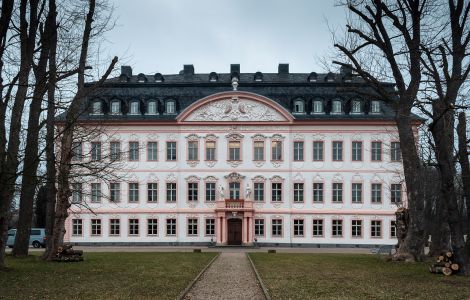 Oppurg, Schloßstraße - Leerstehendes Schloss in Thüringen: Oppurg