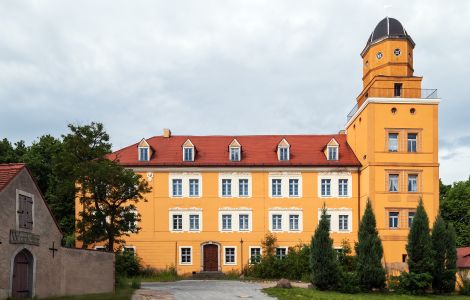 /pp/cc_by_sa/thumb-deutschland-sachsen-kuehnitzsch-herrenhaus.jpg