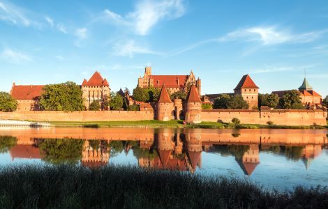 /pp/cc_by_sa/thumb-polska-kujawsko-pomorskie-malbork-zamek.jpg