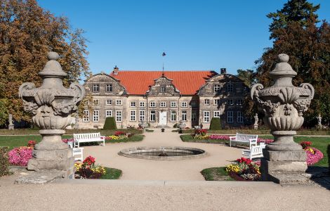 /pp/public_domain/thumb-deutschland-sachsen-anhalt-blankenburg-kleines-schloss.jpg