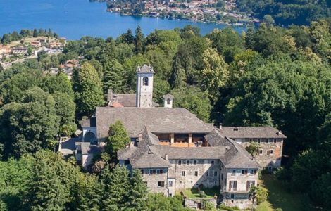 Vendu: Monastère en Italie